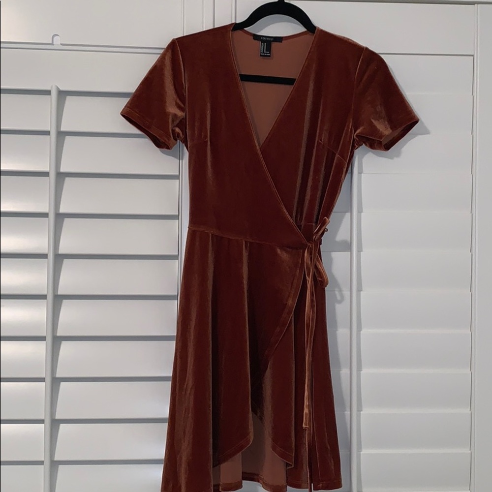 Forever 21 velvet dress